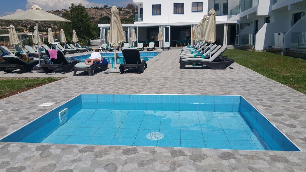 Marica'S Boutique Hotel Kissonerga Buitenkant foto